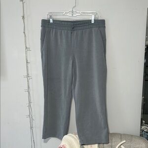 Lululemon Softstreme High-Rise Straight Leg Cropped Pant